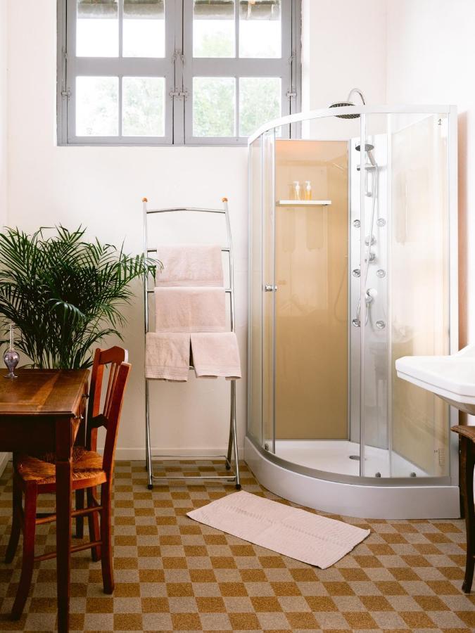Bed and Breakfast Demeure De Kergoguen Plougonver Esterno foto